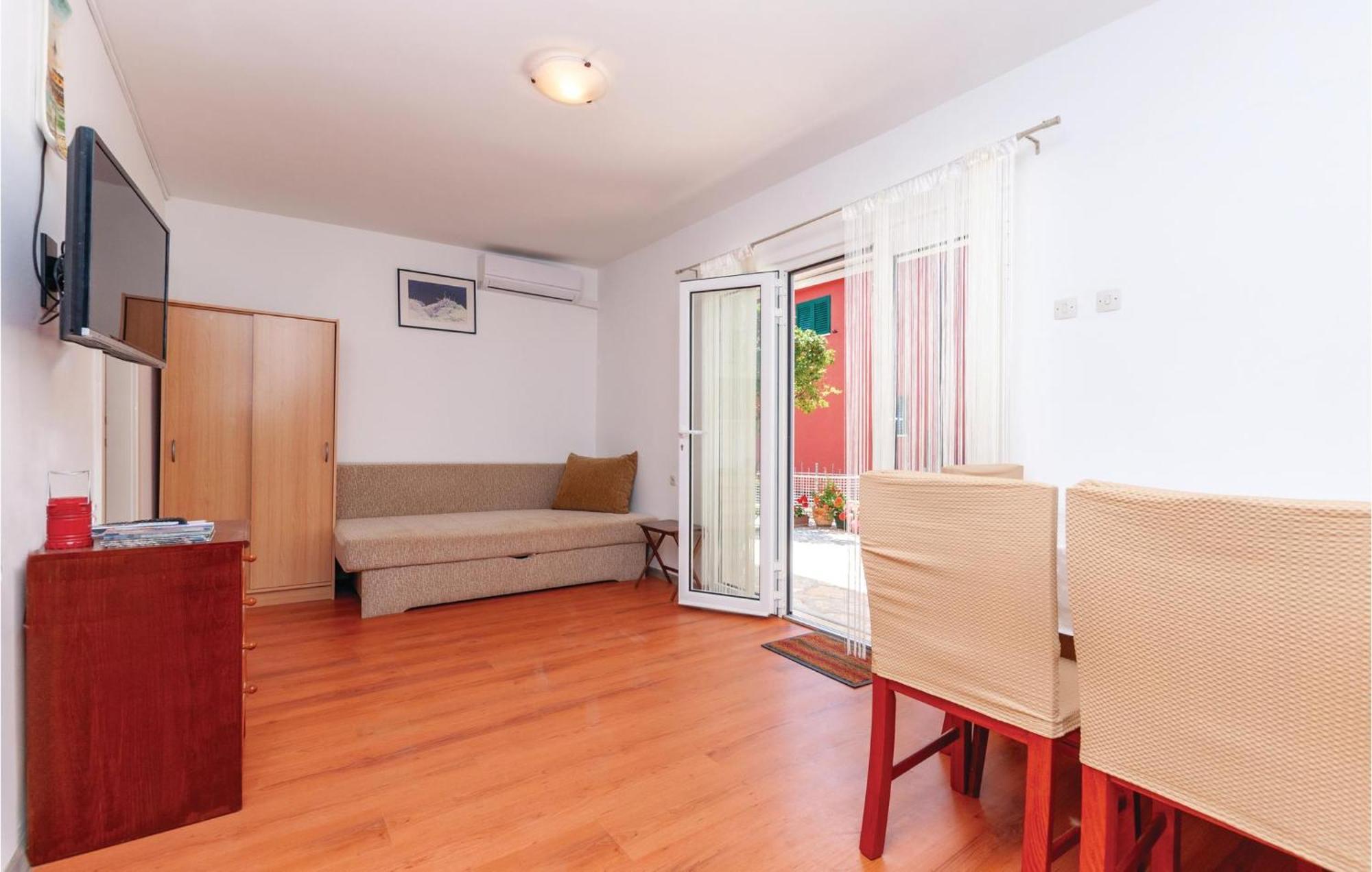 Beautiful Apartment In Jadrija With Kitchen Dış mekan fotoğraf